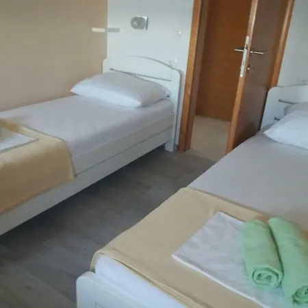 Apartments Prpic Seget Vranjica Room photo